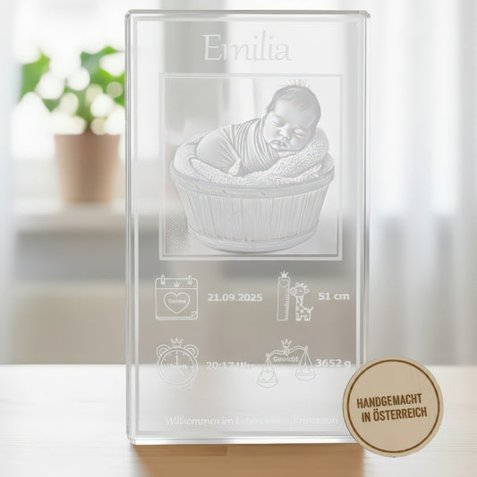 Personalisierter Baby Aufsteller Glas-Optik - Geburtsdaten mit Gravur
