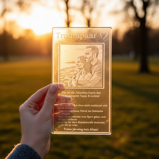 Acryl Jahrestagsgeschenk "Liebe ist..." - Sprüche mit personalisierter Foto-Gravur