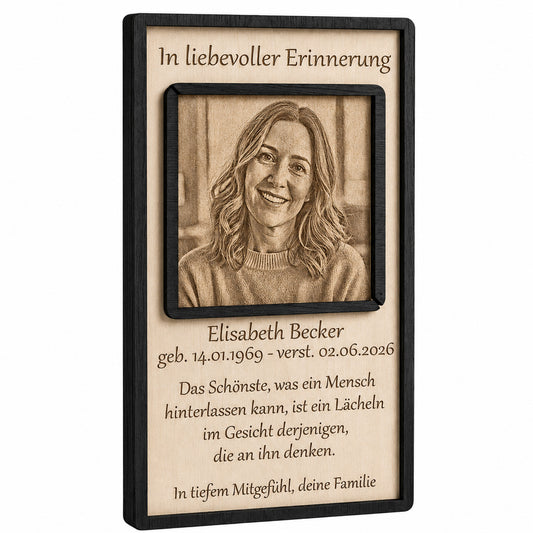 Edles Andenken aus Holz mit Gravur - Personalisierte Gedenktafel