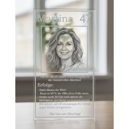 Edle personalisierte Geburtstagskarte aus Glas-Acryl mit Fotogravur für Frauen.