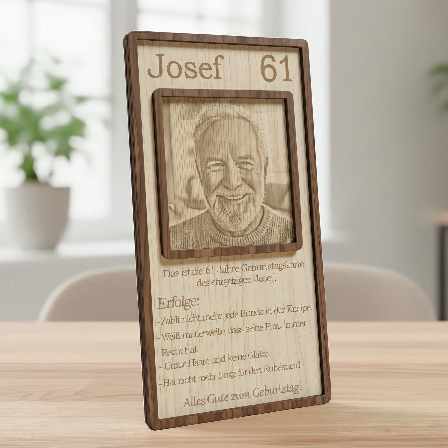 Personalisierte Geburtstagskarte aus Holz mit hochwertiger Gravur für Männer.