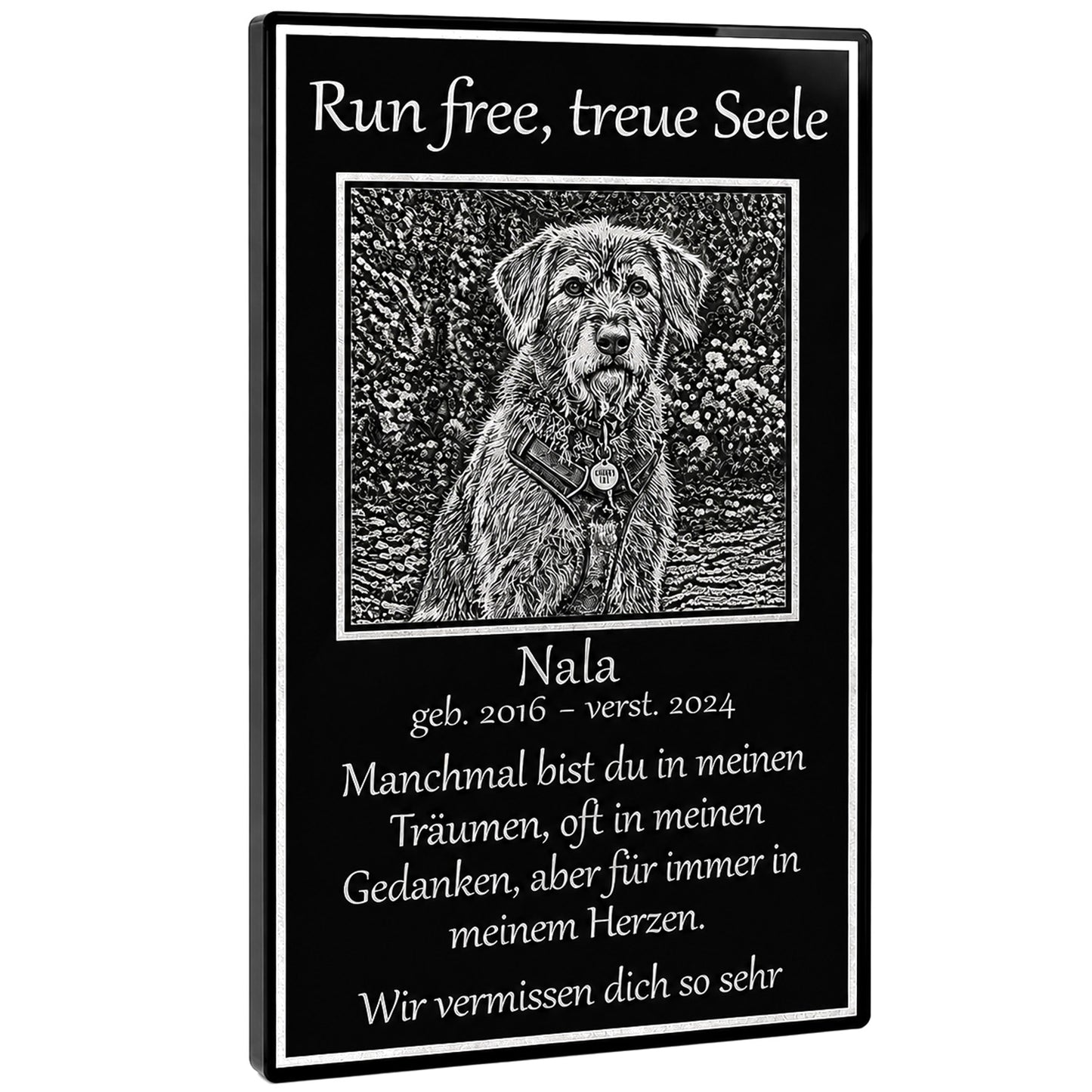 Personalisierte Hunde-Gedenktafel aus schwarzem Acrylglas mit graviertem Hundefoto und Namen als würdevolles Erinnerungsstück.