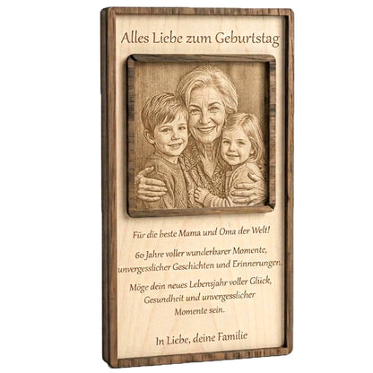 Personalisiertes Holzbild mit Fotogravur und Wunschtext zum Geburtstag für Mama und Oma.